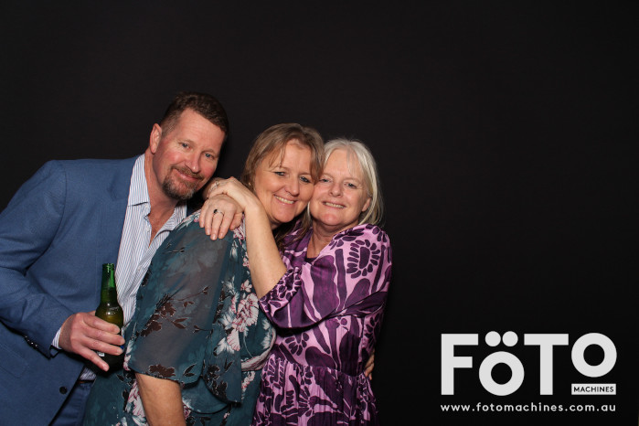 Ashleigh & Kaine's Engagement | View more photos from the event at gallery.fotomachines.com.au/u/FOTOMachines/Ashleigh-Kaines-Engagement