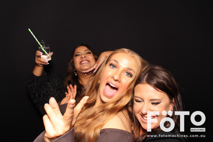 Ashleigh & Kaine's Engagement | View more photos from the event at gallery.fotomachines.com.au/u/FOTOMachines/Ashleigh-Kaines-Engagement