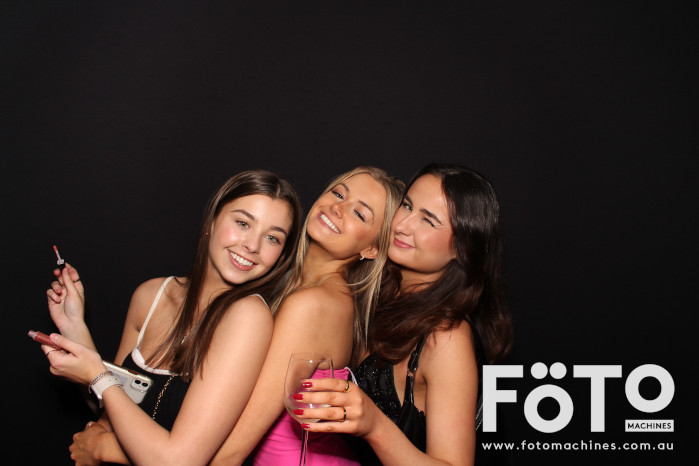 Ashleigh & Kaine's Engagement | View more photos from the event at gallery.fotomachines.com.au/u/FOTOMachines/Ashleigh-Kaines-Engagement