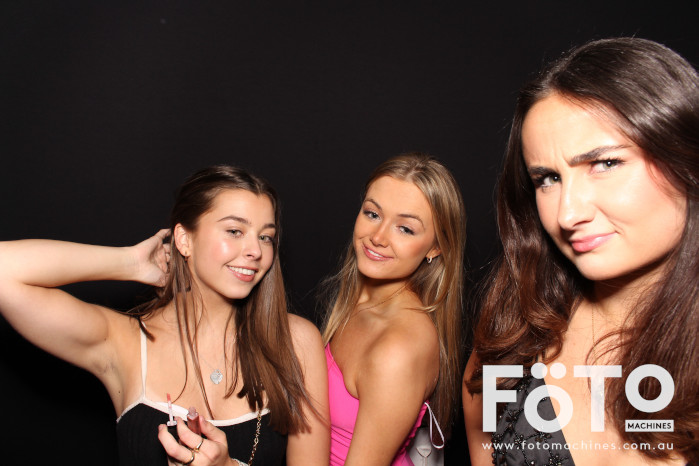 Ashleigh & Kaine's Engagement | View more photos from the event at gallery.fotomachines.com.au/u/FOTOMachines/Ashleigh-Kaines-Engagement