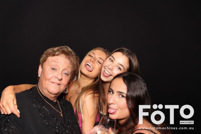 Ashleigh & Kaine's Engagement | View more photos from the event at gallery.fotomachines.com.au/u/FOTOMachines/Ashleigh-Kaines-Engagement