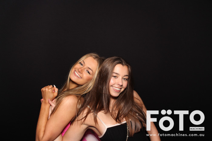 Ashleigh & Kaine's Engagement | View more photos from the event at gallery.fotomachines.com.au/u/FOTOMachines/Ashleigh-Kaines-Engagement