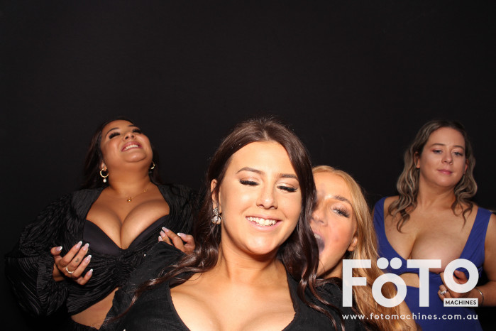 Ashleigh & Kaine's Engagement | View more photos from the event at gallery.fotomachines.com.au/u/FOTOMachines/Ashleigh-Kaines-Engagement