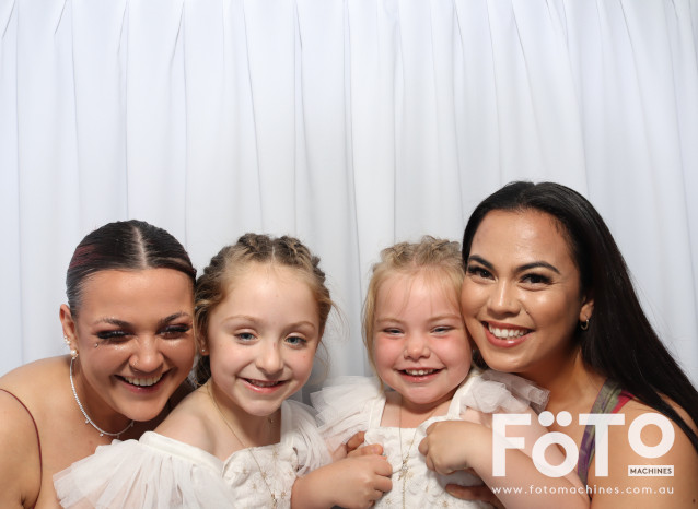 Becca & Brandon's Wedding | View more photos from the event at gallery.fotomachines.com.au/u/FOTOMachines/Becca-Brandons-Wedding