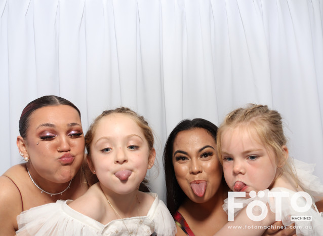 Becca & Brandon's Wedding | View more photos from the event at gallery.fotomachines.com.au/u/FOTOMachines/Becca-Brandons-Wedding