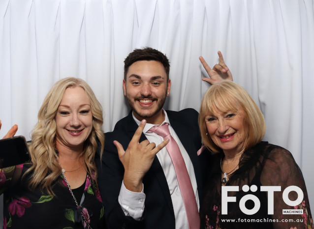 Becca & Brandon's Wedding | View more photos from the event at gallery.fotomachines.com.au/u/FOTOMachines/Becca-Brandons-Wedding