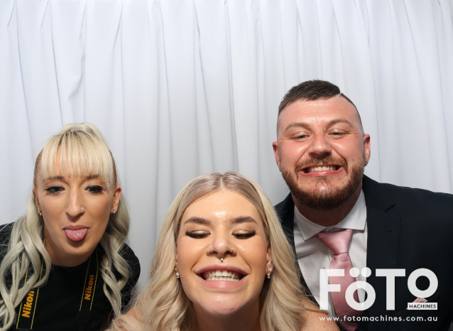 Becca & Brandon's Wedding | View more photos from the event at gallery.fotomachines.com.au/u/FOTOMachines/Becca-Brandons-Wedding