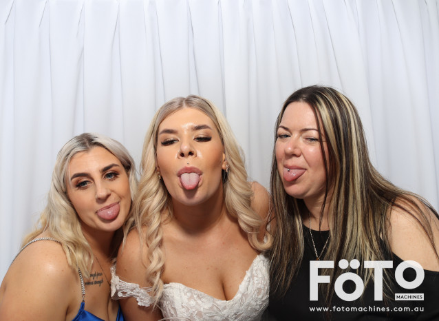 Becca & Brandon's Wedding | View more photos from the event at gallery.fotomachines.com.au/u/FOTOMachines/Becca-Brandons-Wedding