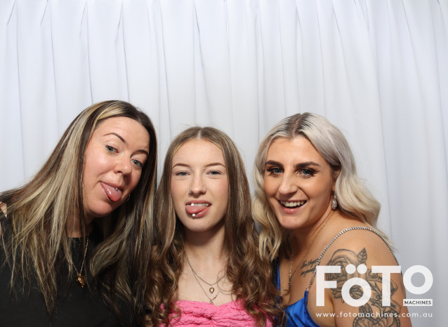 Becca & Brandon's Wedding | View more photos from the event at gallery.fotomachines.com.au/u/FOTOMachines/Becca-Brandons-Wedding