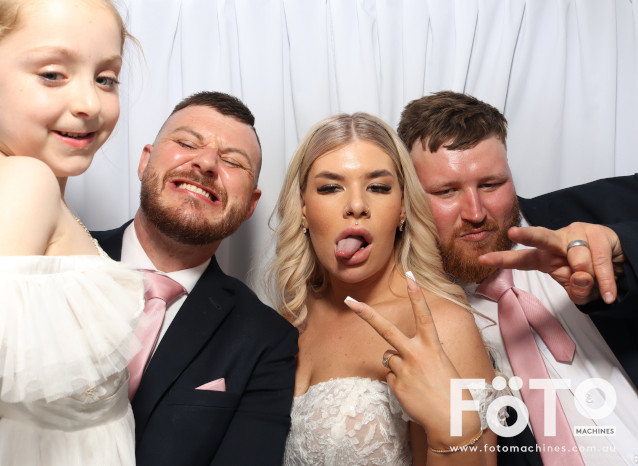 Becca & Brandon's Wedding | View more photos from the event at gallery.fotomachines.com.au/u/FOTOMachines/Becca-Brandons-Wedding