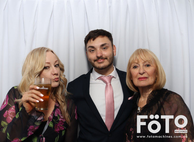 Becca & Brandon's Wedding | View more photos from the event at gallery.fotomachines.com.au/u/FOTOMachines/Becca-Brandons-Wedding