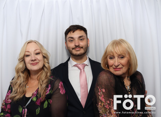 Becca & Brandon's Wedding | View more photos from the event at gallery.fotomachines.com.au/u/FOTOMachines/Becca-Brandons-Wedding