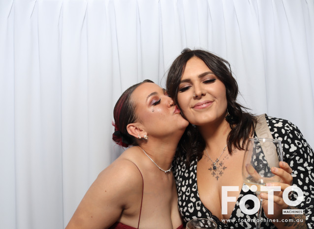 Becca & Brandon's Wedding | View more photos from the event at gallery.fotomachines.com.au/u/FOTOMachines/Becca-Brandons-Wedding