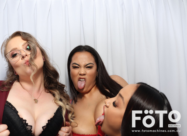 Becca & Brandon's Wedding | View more photos from the event at gallery.fotomachines.com.au/u/FOTOMachines/Becca-Brandons-Wedding