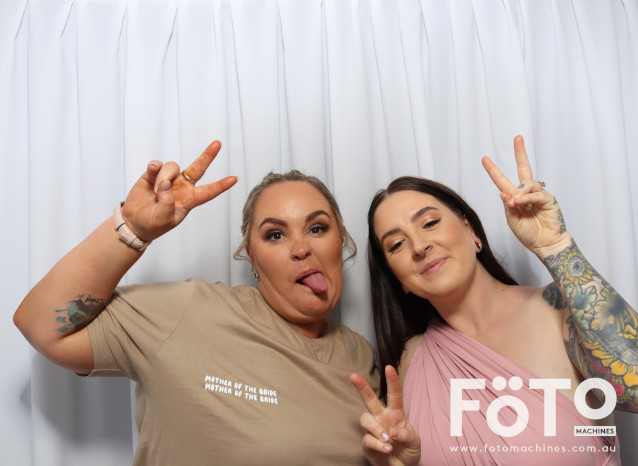 Becca & Brandon's Wedding | View more photos from the event at gallery.fotomachines.com.au/u/FOTOMachines/Becca-Brandons-Wedding