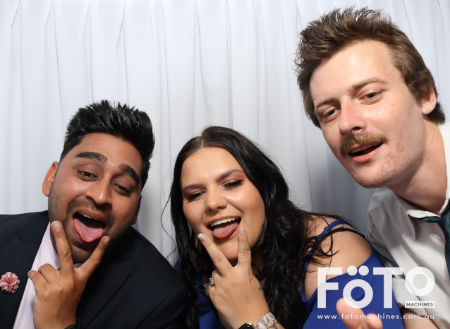 Becca & Brandon's Wedding | View more photos from the event at gallery.fotomachines.com.au/u/FOTOMachines/Becca-Brandons-Wedding