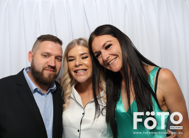 Becca & Brandon's Wedding | View more photos from the event at gallery.fotomachines.com.au/u/FOTOMachines/Becca-Brandons-Wedding