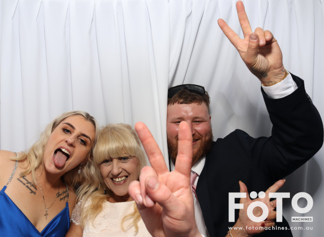 Becca & Brandon's Wedding | View more photos from the event at gallery.fotomachines.com.au/u/FOTOMachines/Becca-Brandons-Wedding