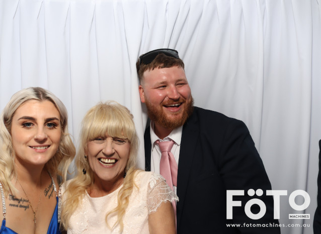 Becca & Brandon's Wedding | View more photos from the event at gallery.fotomachines.com.au/u/FOTOMachines/Becca-Brandons-Wedding