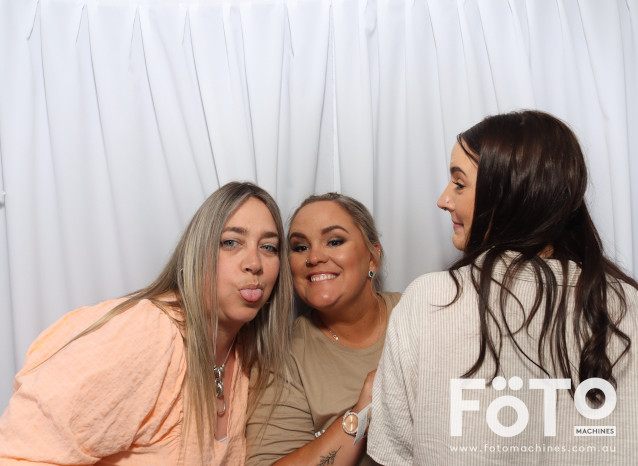 Becca & Brandon's Wedding | View more photos from the event at gallery.fotomachines.com.au/u/FOTOMachines/Becca-Brandons-Wedding