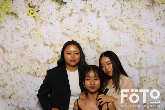 Pa Siang & Angun's Wedding | View more photos from the event at gallery.fotomachines.com.au/u/FOTOMachines/Pa-Siang-Anguns-Wedding