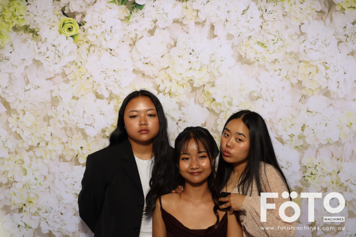 Pa Siang & Angun's Wedding | View more photos from the event at gallery.fotomachines.com.au/u/FOTOMachines/Pa-Siang-Anguns-Wedding