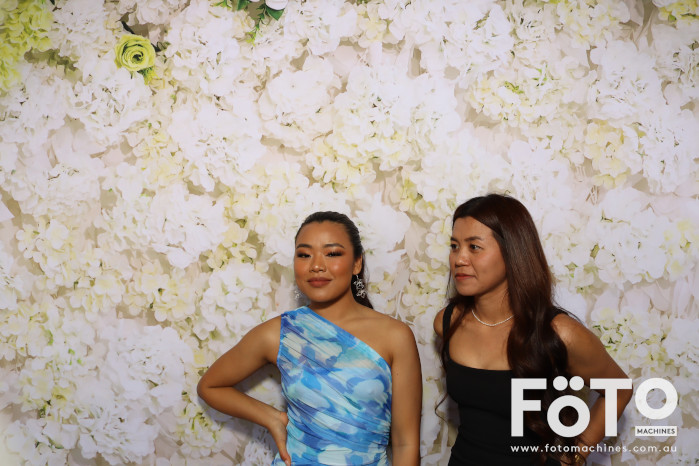 Pa Siang & Angun's Wedding | View more photos from the event at gallery.fotomachines.com.au/u/FOTOMachines/Pa-Siang-Anguns-Wedding