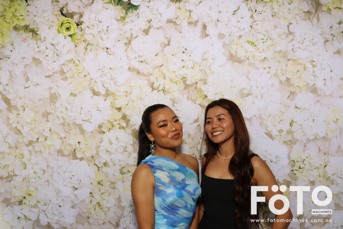 Pa Siang & Angun's Wedding | View more photos from the event at gallery.fotomachines.com.au/u/FOTOMachines/Pa-Siang-Anguns-Wedding