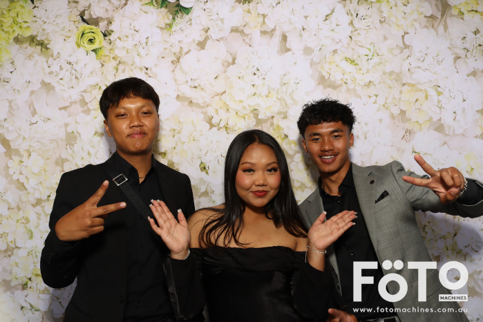 Pa Siang & Angun's Wedding | View more photos from the event at gallery.fotomachines.com.au/u/FOTOMachines/Pa-Siang-Anguns-Wedding