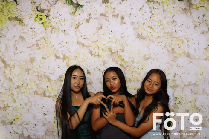 Pa Siang & Angun's Wedding | View more photos from the event at gallery.fotomachines.com.au/u/FOTOMachines/Pa-Siang-Anguns-Wedding