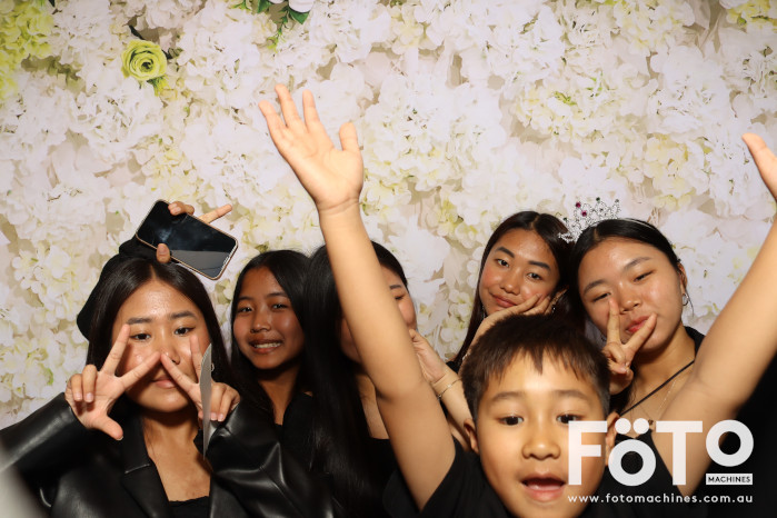 Pa Siang & Angun's Wedding | View more photos from the event at gallery.fotomachines.com.au/u/FOTOMachines/Pa-Siang-Anguns-Wedding