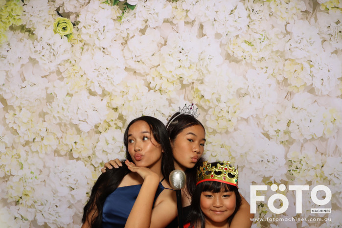 Pa Siang & Angun's Wedding | View more photos from the event at gallery.fotomachines.com.au/u/FOTOMachines/Pa-Siang-Anguns-Wedding