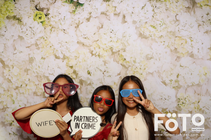 Pa Siang & Angun's Wedding | View more photos from the event at gallery.fotomachines.com.au/u/FOTOMachines/Pa-Siang-Anguns-Wedding