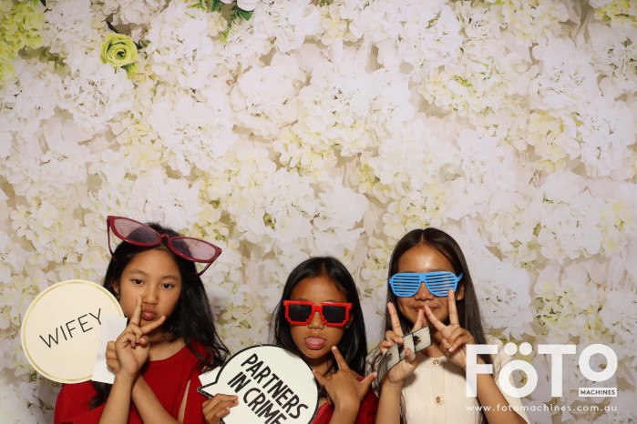 Pa Siang & Angun's Wedding | View more photos from the event at gallery.fotomachines.com.au/u/FOTOMachines/Pa-Siang-Anguns-Wedding