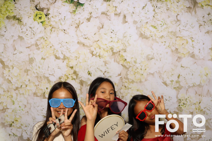 Pa Siang & Angun's Wedding | View more photos from the event at gallery.fotomachines.com.au/u/FOTOMachines/Pa-Siang-Anguns-Wedding