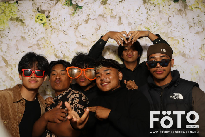 Pa Siang & Angun's Wedding | View more photos from the event at gallery.fotomachines.com.au/u/FOTOMachines/Pa-Siang-Anguns-Wedding