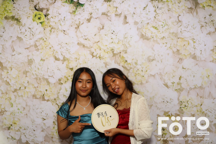 Pa Siang & Angun's Wedding | View more photos from the event at gallery.fotomachines.com.au/u/FOTOMachines/Pa-Siang-Anguns-Wedding