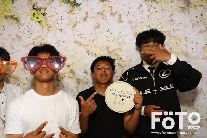 Pa Siang & Angun's Wedding | View more photos from the event at gallery.fotomachines.com.au/u/FOTOMachines/Pa-Siang-Anguns-Wedding