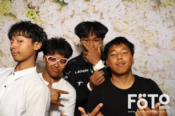 Pa Siang & Angun's Wedding | View more photos from the event at gallery.fotomachines.com.au/u/FOTOMachines/Pa-Siang-Anguns-Wedding