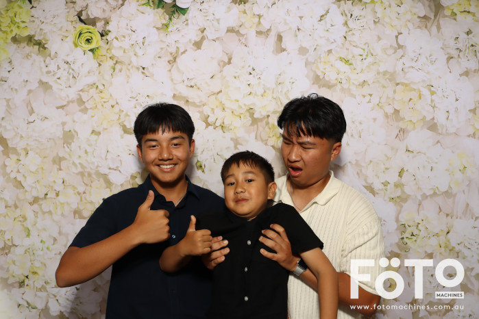 Pa Siang & Angun's Wedding | View more photos from the event at gallery.fotomachines.com.au/u/FOTOMachines/Pa-Siang-Anguns-Wedding