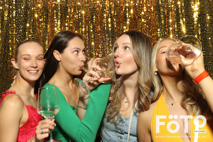 RAH ED Christmas Party | View more photos from the event at gallery.fotomachines.com.au/u/FOTOMachines/RAH-ED-Christmas-Party