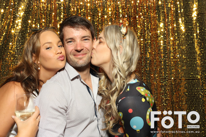 RAH ED Christmas Party | View more photos from the event at gallery.fotomachines.com.au/u/FOTOMachines/RAH-ED-Christmas-Party