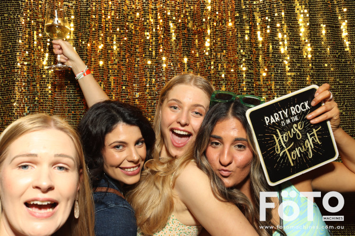 RAH ED Christmas Party | View more photos from the event at gallery.fotomachines.com.au/u/FOTOMachines/RAH-ED-Christmas-Party