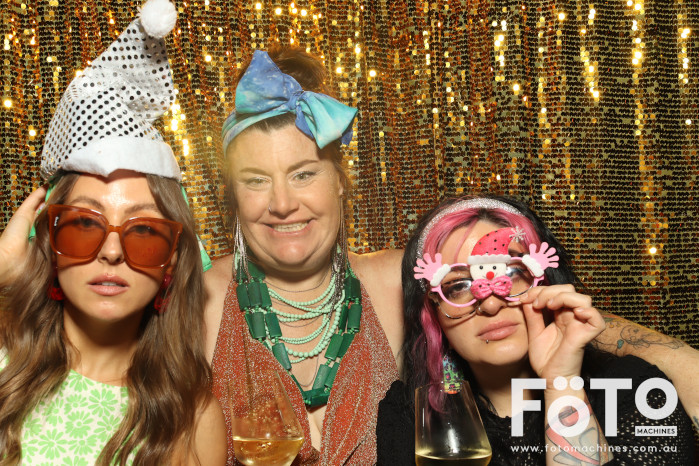 RAH ED Christmas Party | View more photos from the event at gallery.fotomachines.com.au/u/FOTOMachines/RAH-ED-Christmas-Party