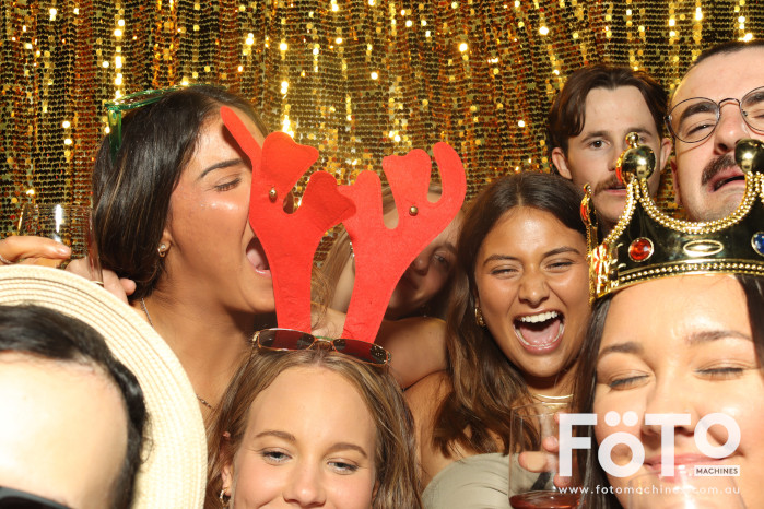 RAH ED Christmas Party | View more photos from the event at gallery.fotomachines.com.au/u/FOTOMachines/RAH-ED-Christmas-Party