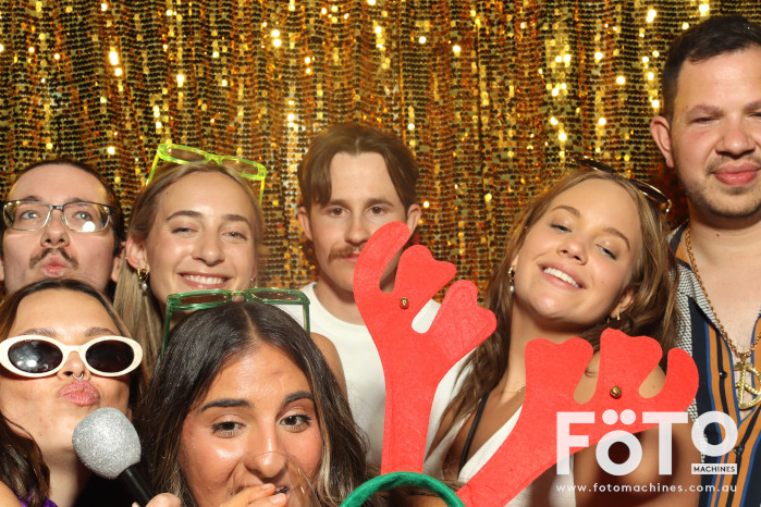 RAH ED Christmas Party | View more photos from the event at gallery.fotomachines.com.au/u/FOTOMachines/RAH-ED-Christmas-Party