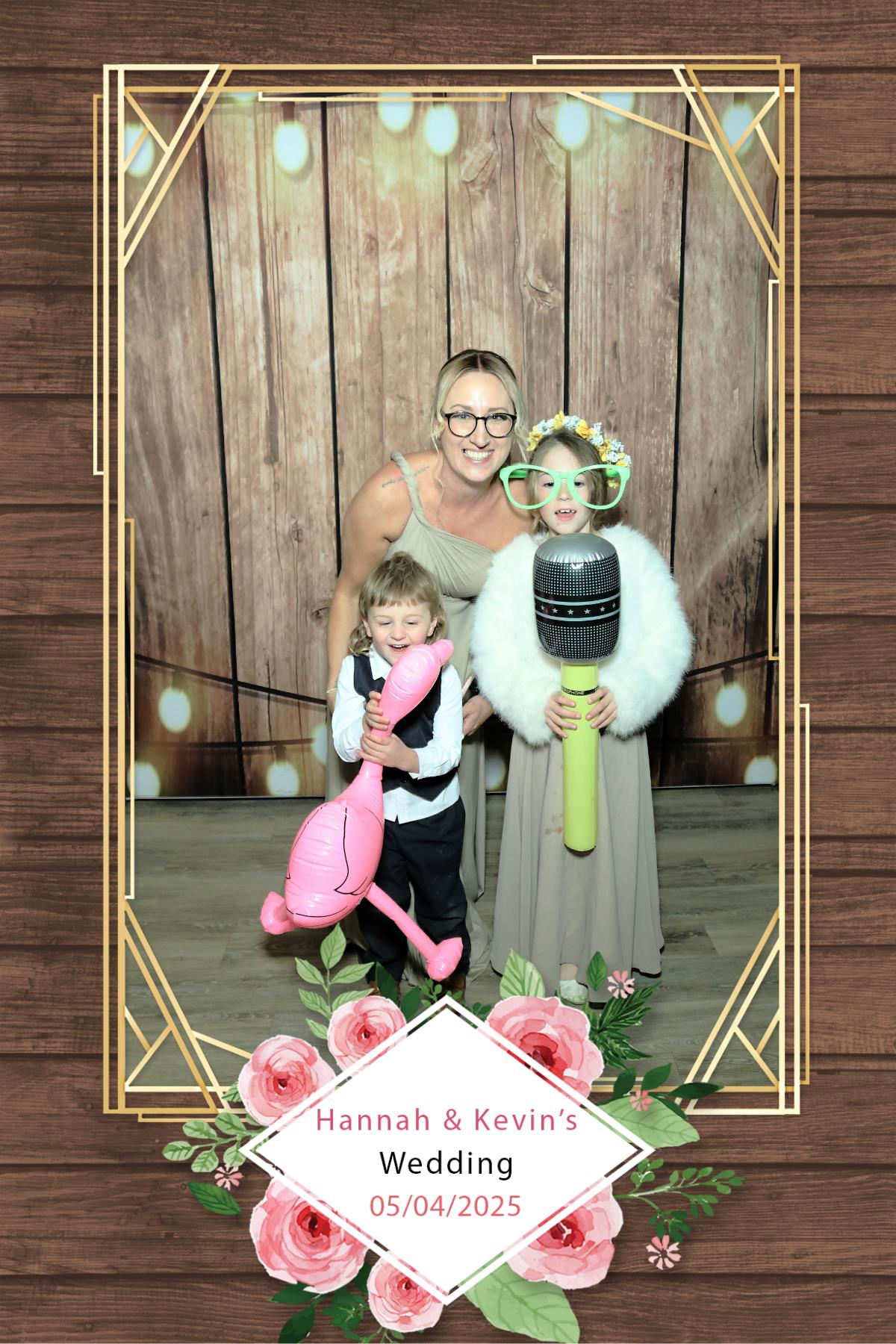 Hannah & Kevin's Wedding | View more photos from the event at mediagallery.flameentertainments.co.uk/u/Flame-Entertainments/Hannah-Kevins-Wedding