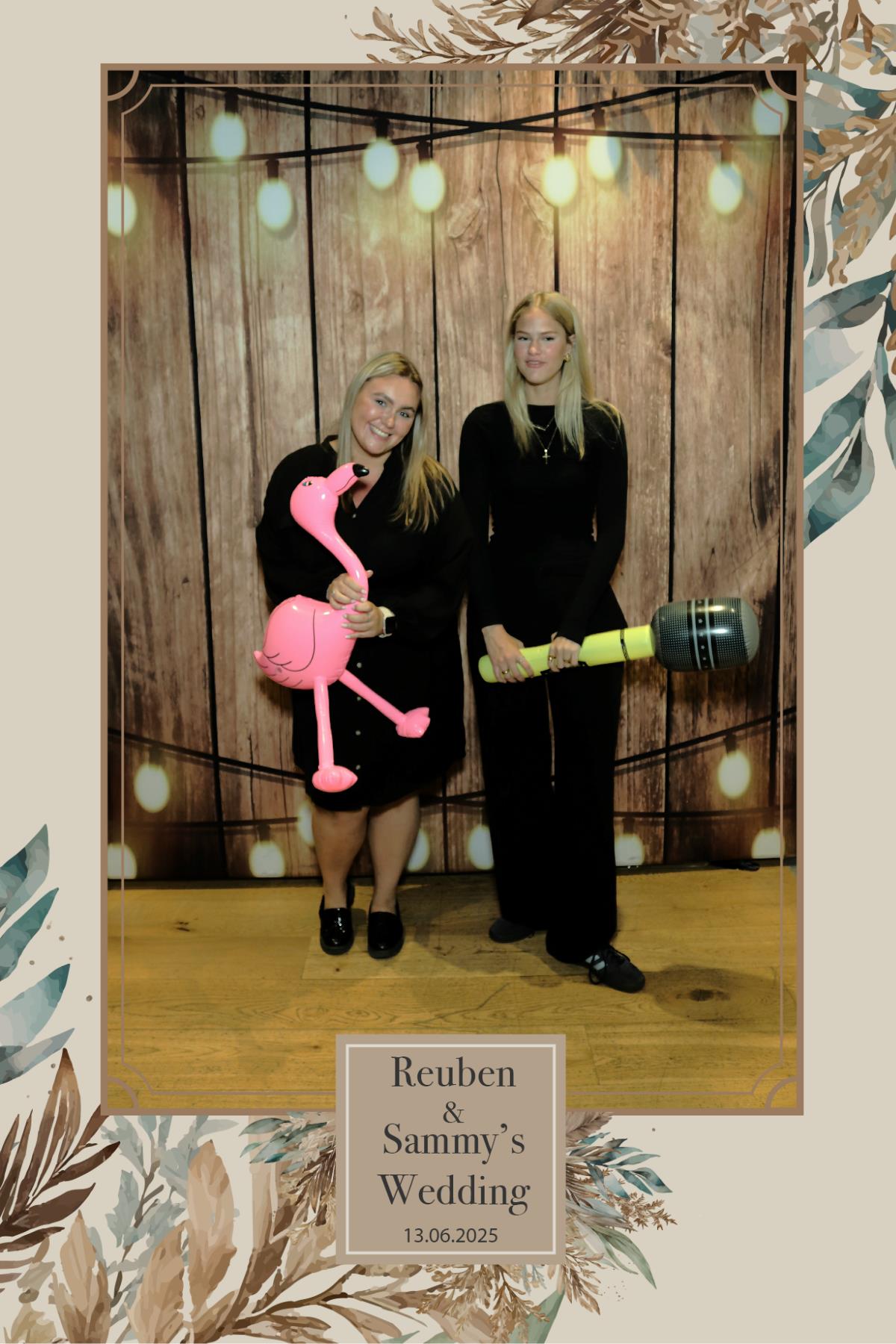 Reuben & Sammy's Wedding | View more photos from the event at mediagallery.flameentertainments.co.uk/u/Flame-Entertainments/Reuben-Sammys-Wedding