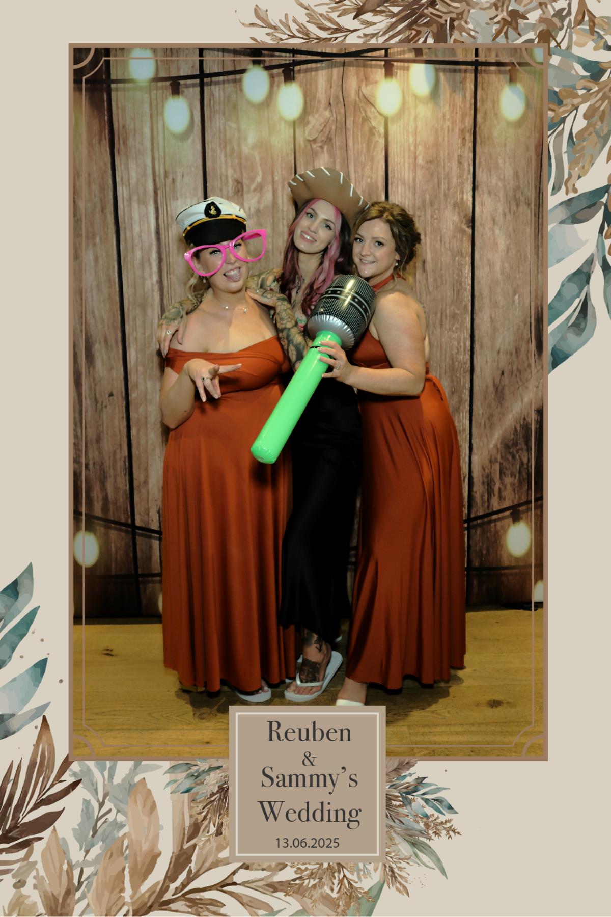 Reuben & Sammy's Wedding | View more photos from the event at mediagallery.flameentertainments.co.uk/u/Flame-Entertainments/Reuben-Sammys-Wedding