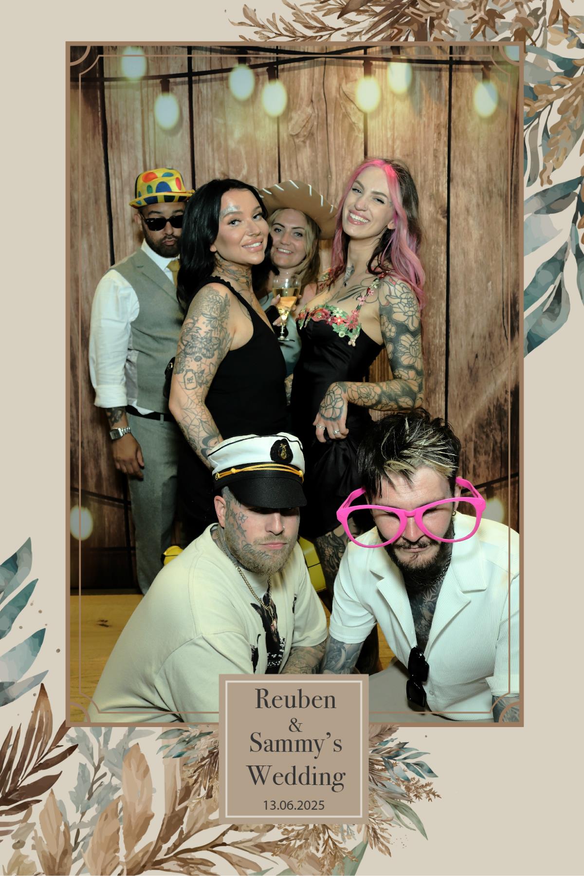 Reuben & Sammy's Wedding | View more photos from the event at mediagallery.flameentertainments.co.uk/u/Flame-Entertainments/Reuben-Sammys-Wedding